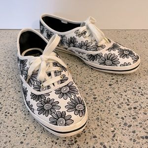Keds x Kate Spade daisies size 8.5